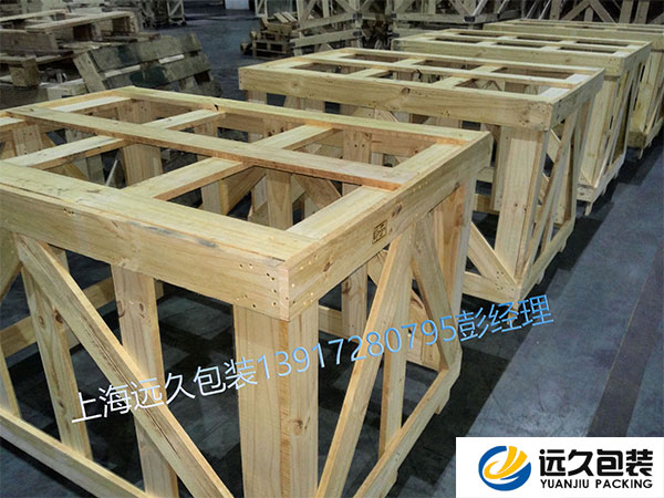 上海包裝木箱定制用防腐木更環保、更耐用